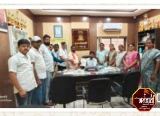 किमान पिण्याचे पाणी द्या, स्वछता करा, आदरणीय सुधीरभाऊंच्या फंडातील कामे तात्काळ सुरू करा